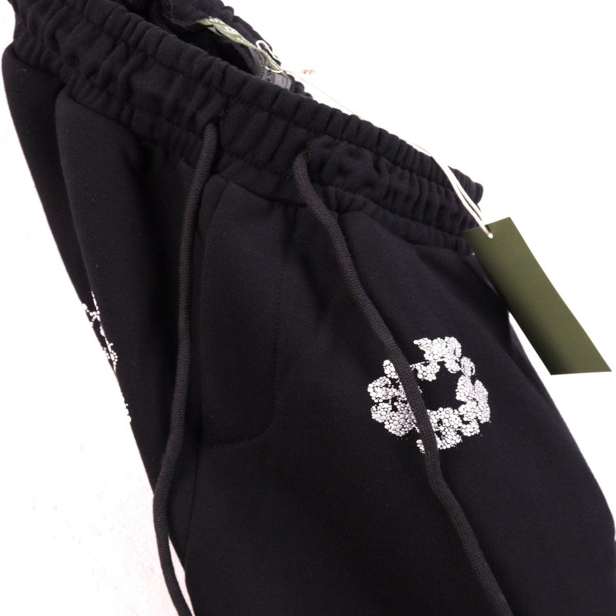 DENIM TEARS Shorts 8659